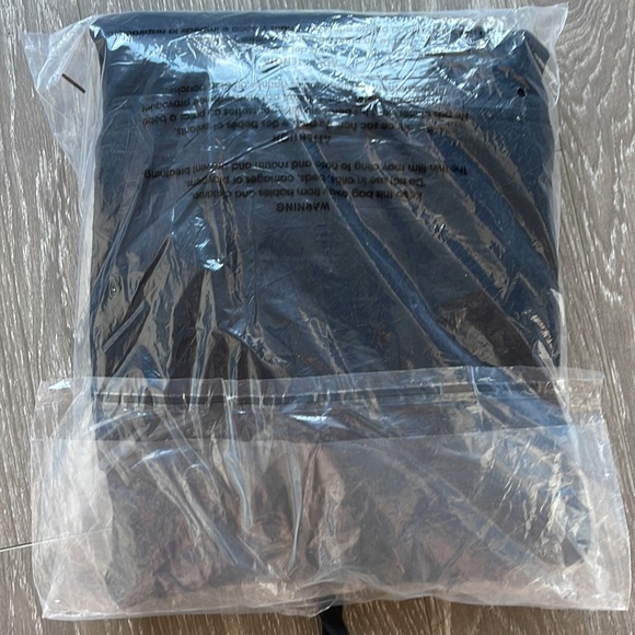 Chinatown Market Basketball Hoodie - Rare - Picture 2 of 2